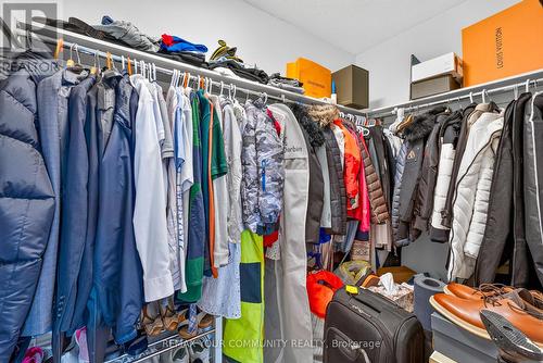 5578 Waterwind Crescent, Mississauga, ON - Indoor With Storage