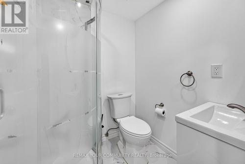 5578 Waterwind Crescent, Mississauga, ON - Indoor Photo Showing Bathroom