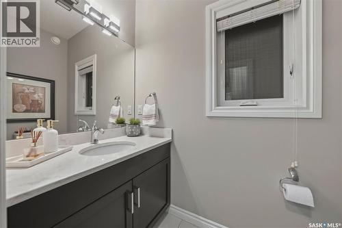107 Schumacher Bay, Saskatoon, SK - Indoor Photo Showing Bathroom