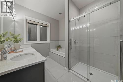 107 Schumacher Bay, Saskatoon, SK - Indoor Photo Showing Bathroom