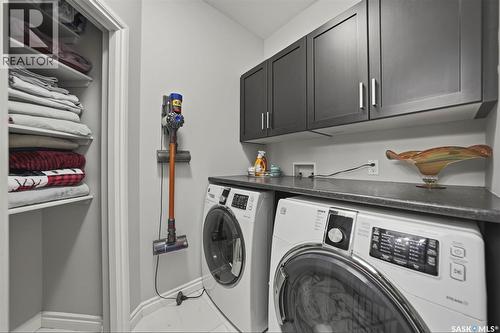 107 Schumacher Bay, Saskatoon, SK - Indoor Photo Showing Laundry Room