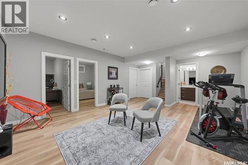 107 Schumacher Bay, Saskatoon, SK - Indoor Photo Showing Gym Room