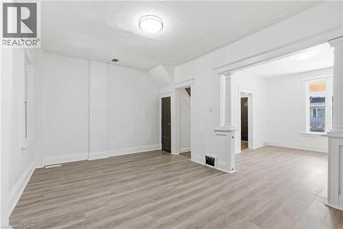 41 Barnesdale Avenue N, Hamilton, ON - Indoor Photo Showing Other Room