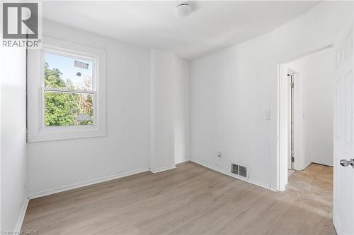 41 Barnesdale Avenue N, Hamilton, ON - Indoor Photo Showing Other Room