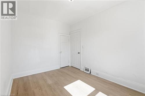 41 Barnesdale Avenue N, Hamilton, ON - Indoor Photo Showing Other Room