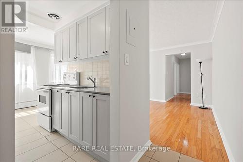 4 - 2 TWENTY FIRST STREET , Toronto, Ontario M8V 3L7 3