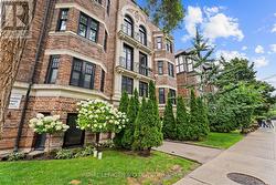 4 - 314 LONSDALE ROAD  Toronto, ON M4V 1X4