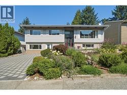 39 MOTT CRESCENT  New Westminster, BC V3L 4L8