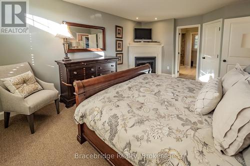 Carling 4 W9 - 3876 Muskoka Rd 118 Highway W, Muskoka Lakes (Medora), ON 