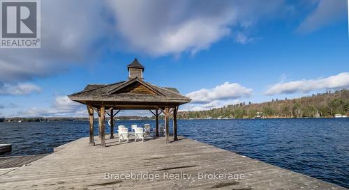 Carling 4 W9 - 3876 Muskoka Rd 118 Highway W, Muskoka Lakes (Medora), ON 
