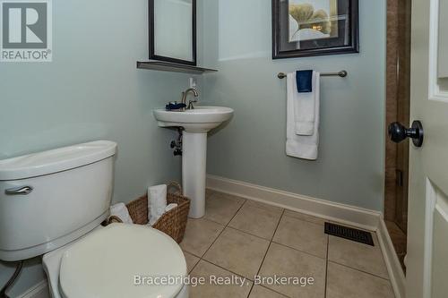 Carling 4 W9 - 3876 Muskoka Rd 118 Highway W, Muskoka Lakes (Medora), ON 
