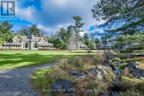 Carling 4 W9 - 3876 Muskoka Rd 118 Highway W, Muskoka Lakes (Medora), ON 
