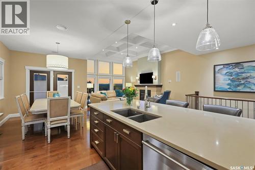 431 Paton Place, Saskatoon, SK - Indoor Photo Showing Kitchen With Double Sink With Upgraded Kitchen
