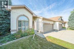 22 Douglas Woods Park SE  Calgary, AB T2Z 2K6