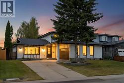816 Lake Ontario  Calgary, AB T2J 3J9