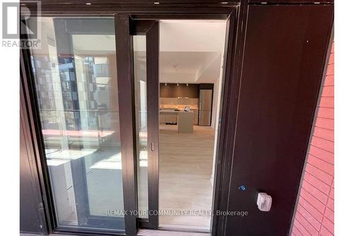 527 - 8 Tippett Road, Toronto, ON - Indoor