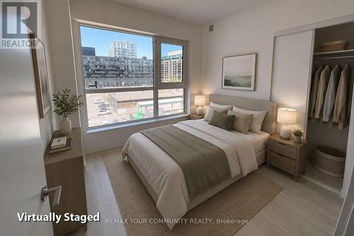 527 - 8 Tippett Road, Toronto, ON - Indoor Photo Showing Bedroom