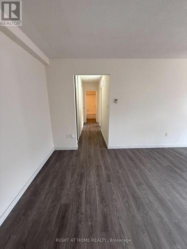 205 - 555 OXFORD STREET , Oshawa, Ontario L1J 3V5 2