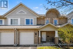 261 PARKIN CIRCLE Ottawa, ON K1T 4G8