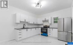 439 FERGUSON AVENUE N  Hamilton, ON L8L 4Z1
