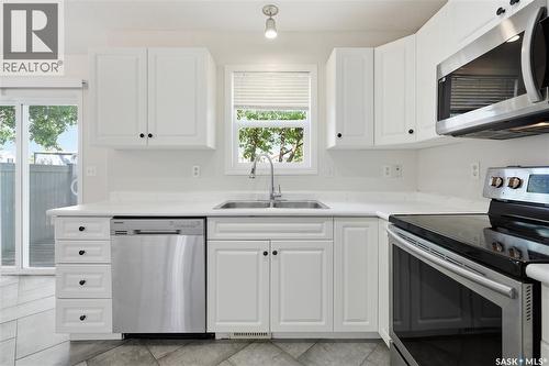 32 203 Herold Terrace, Saskatoon, SK - Indoor Photo Showing Kitchen With Double Sink
