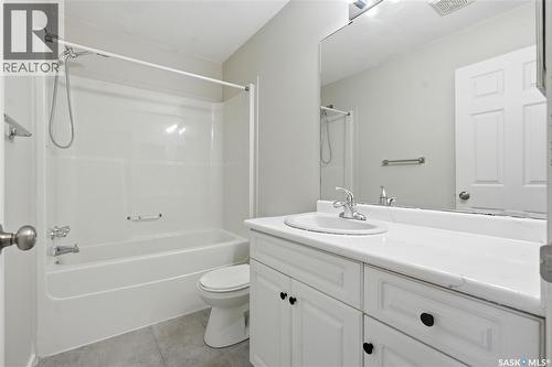 32 203 Herold Terrace, Saskatoon, SK - Indoor Photo Showing Bathroom