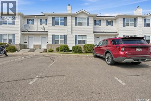 32 203 Herold Terrace, Saskatoon, SK - Outdoor With Facade