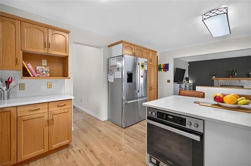 73 High Ridge Rd, Winnipeg, MB - Indoor Photo Showing Kitchen