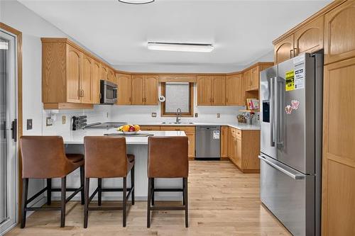 73 High Ridge Rd, Winnipeg, MB - Indoor Photo Showing Kitchen With Double Sink