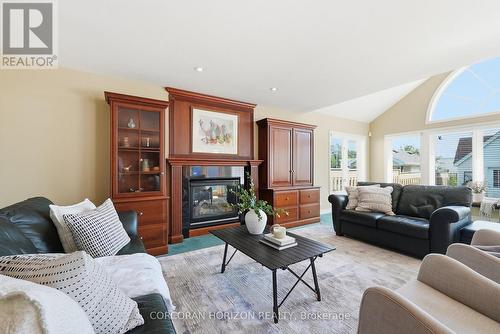 46 Devils Creek Drive, Cambridge, ON - Indoor Photo Showing Living Room With Fireplace