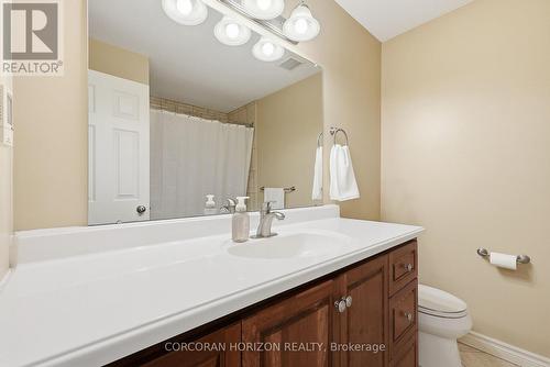 46 Devils Creek Drive, Cambridge, ON - Indoor Photo Showing Bathroom