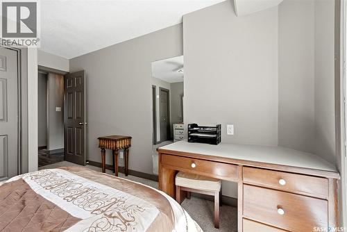 210 Pleasant Avenue, Buena Vista, SK - Indoor Photo Showing Bedroom