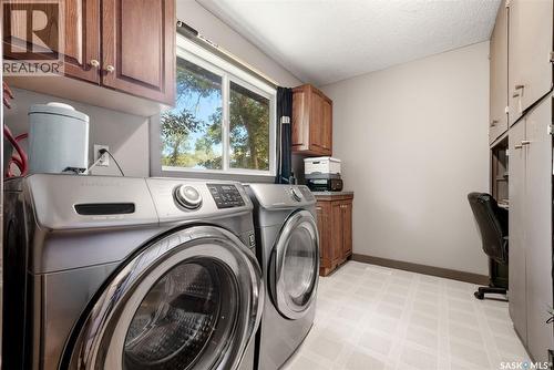210 Pleasant Avenue, Buena Vista, SK - Indoor Photo Showing Laundry Room
