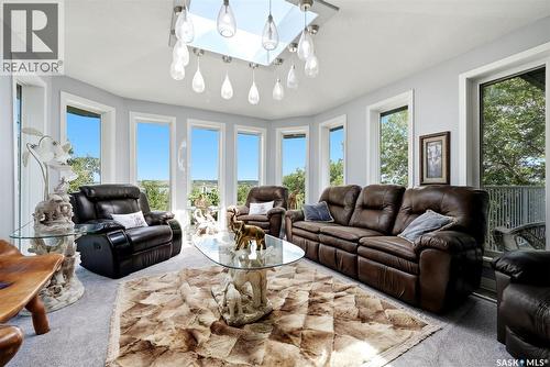 210 Pleasant Avenue, Buena Vista, SK - Indoor Photo Showing Living Room
