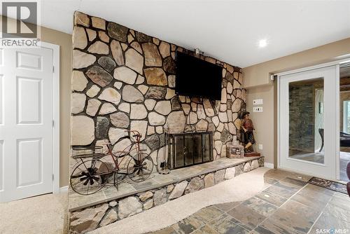 210 Pleasant Avenue, Buena Vista, SK - Indoor With Fireplace