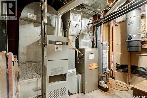 210 Pleasant Avenue, Buena Vista, SK - Indoor Photo Showing Basement