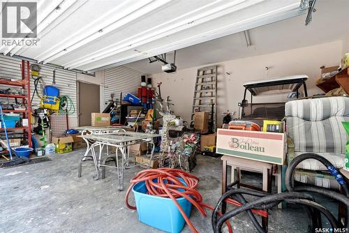 210 Pleasant Avenue, Buena Vista, SK - Indoor Photo Showing Garage