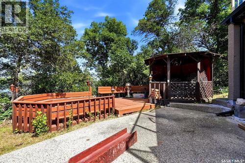 210 Pleasant Avenue, Buena Vista, SK - Outdoor With Deck Patio Veranda
