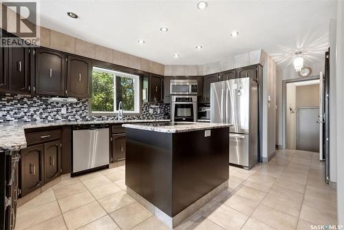 210 Pleasant Avenue, Buena Vista, SK - Indoor Photo Showing Kitchen With Upgraded Kitchen