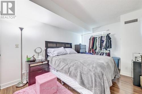 712 - 38 Lee Centre Drive, Toronto, ON - Indoor Photo Showing Bedroom