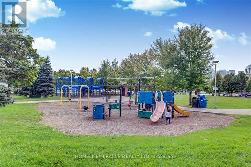 712 - 38 Lee Centre Drive, Toronto, ON - Outdoor
