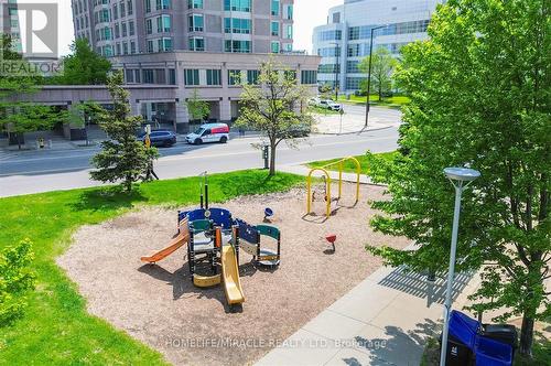 712 - 38 Lee Centre Drive, Toronto, ON - Outdoor