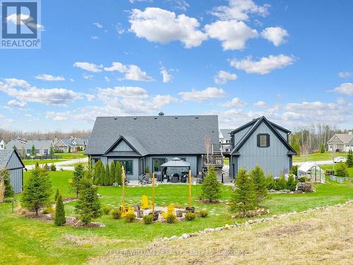 2 Thoroughbred Drive, Oro-Medonte, ON - Outdoor