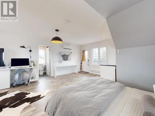 Coach House - 2 Thoroughbred Drive, Oro-Medonte, ON - Indoor Photo Showing Bedroom
