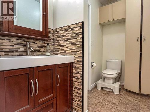 220 Prior Road S Unit# 3, Kelowna, BC - Indoor Photo Showing Bathroom