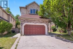 2855 DUNCAIRN DRIVE  Mississauga, ON L5M 5V2