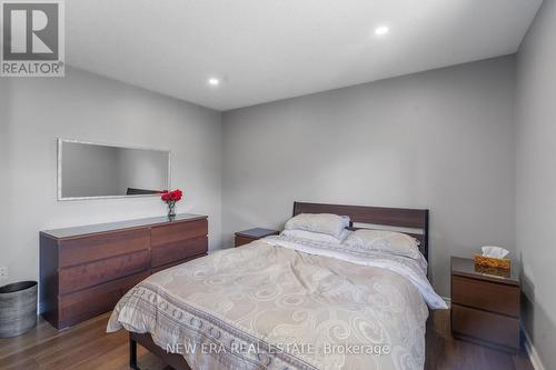 2855 Duncairn Drive, Mississauga, ON - Indoor Photo Showing Bedroom