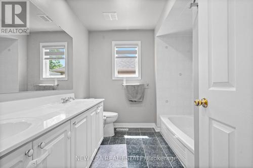 2855 Duncairn Drive, Mississauga, ON - Indoor Photo Showing Bathroom
