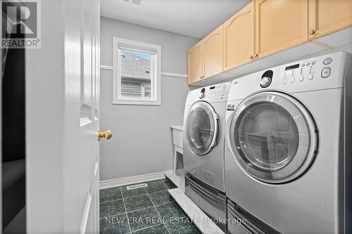 2855 Duncairn Drive, Mississauga, ON - Indoor Photo Showing Laundry Room