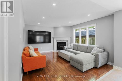 2855 Duncairn Drive, Mississauga, ON - Indoor Photo Showing Living Room With Fireplace